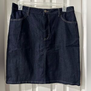 Riders by Lee denim skirt. Above knee length. Dark blue denim. Size 16.